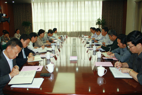 合肥院周云峰院长向花建慧副省长作汇报 J9国际集团(中国)-官方网站